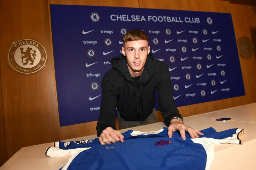 Cole Palmer signs for Chelsea