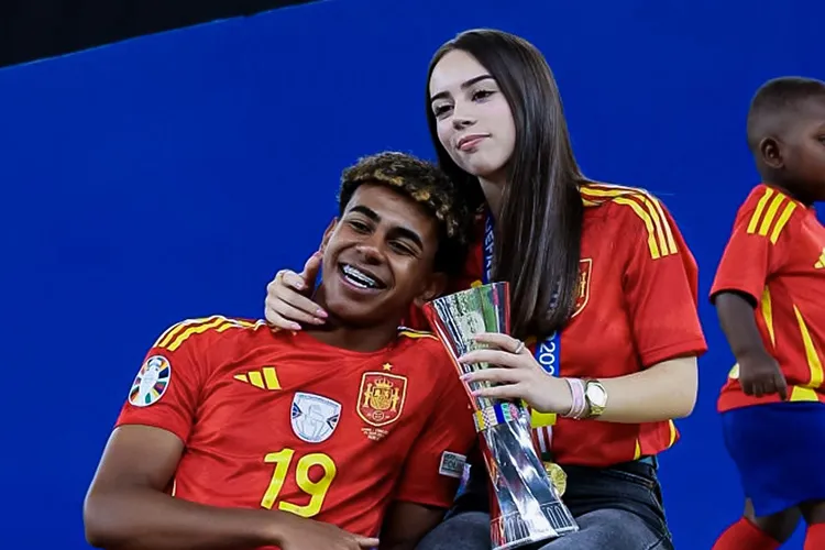 Yamal alongside his ex girlfriend Alexandra Padilla
