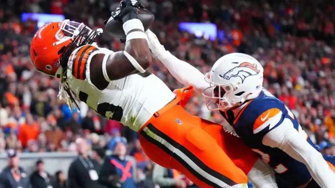 David-Njoku-scoring-a-touchdown