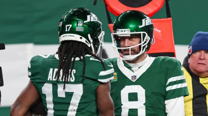 davante-adams-hints-at-potential-return-to-packers-amid-rumors-of-jets-breakup-2025