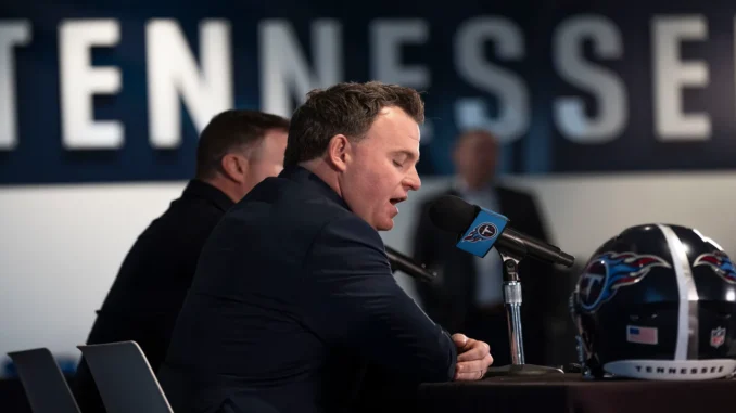 77880415007-press-confrence-titans-gm-006
